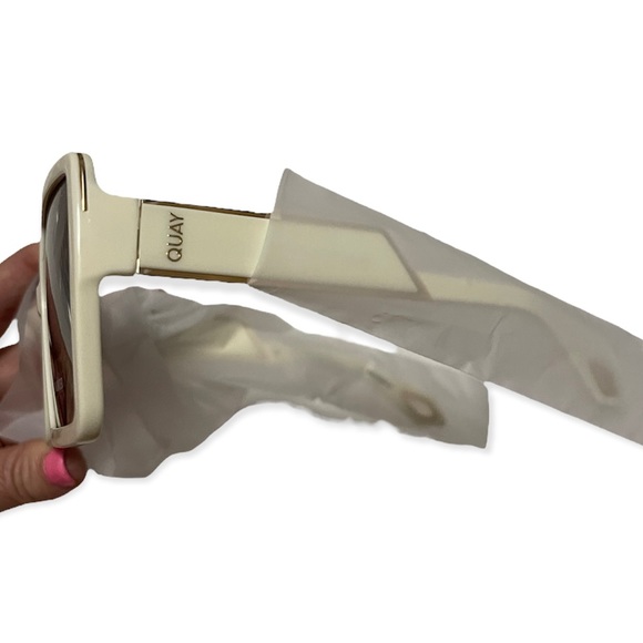 QUAY Almost Ready Polarized Sunglasses 
Ivory Frame Brown Gradient Lens Square - Picture 12 of 14